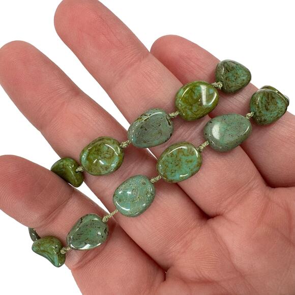 Handmade Beaded green turquoise necklace - Picture 3 of 8